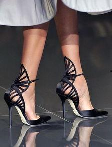 网红穿的高帮鞋,潮流新宠，时尚必备